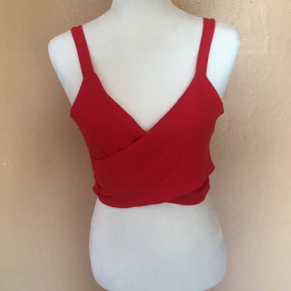 ⭐️✨3 for$20 ✨⭐️❤️Bebe crop top size large❤️ - Picture 3 of 9